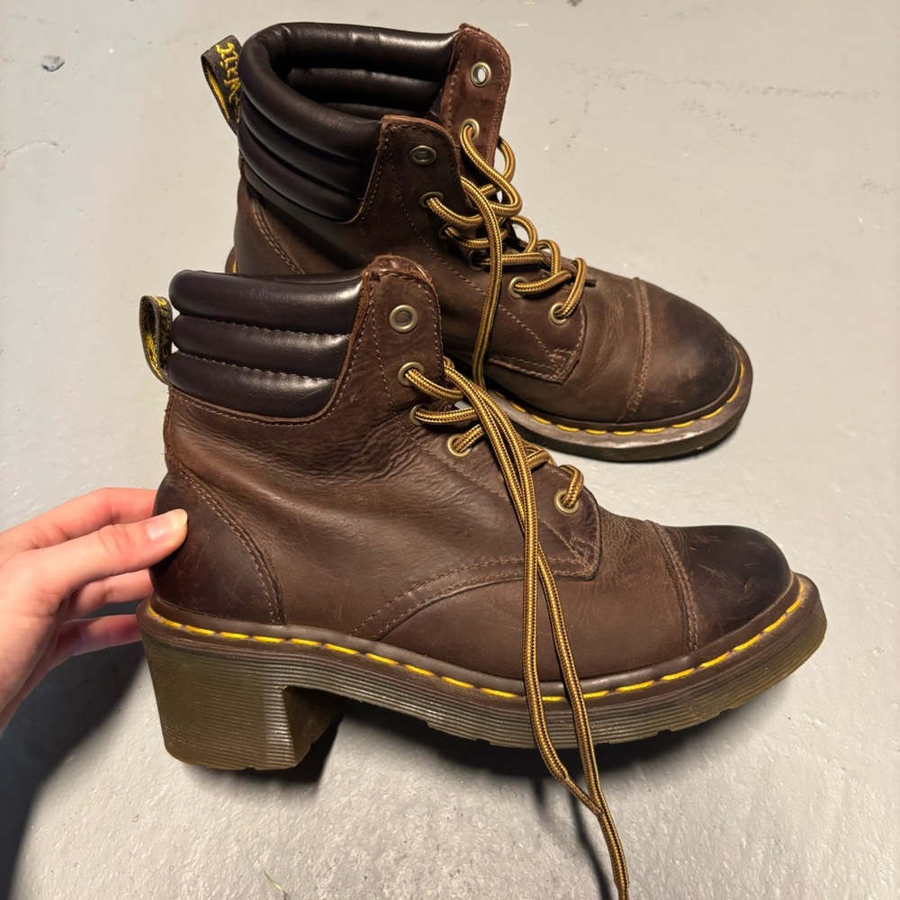 Dr. Martens Alexandra chunky brown heels size 7 women great condition